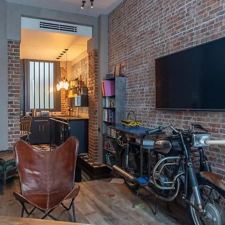 Luxury Industrial With Private Hammam At Montparnasse *