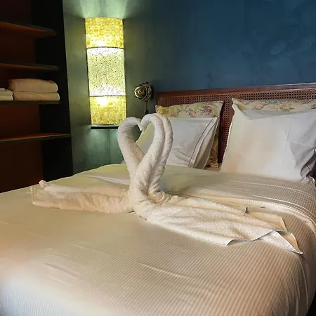 Luxury Industrial With Private Hammam At Montparnasse Apartment