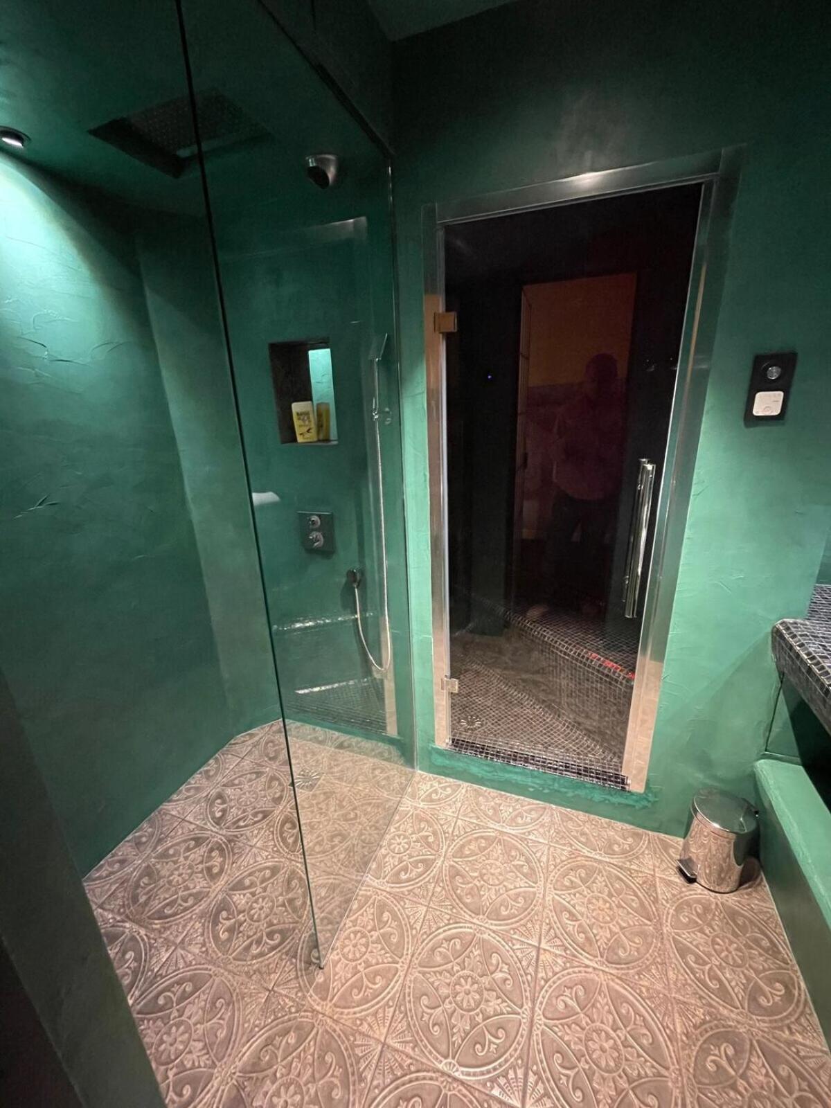 Appartamento Superbe Hammam à Montparnasse Parigi